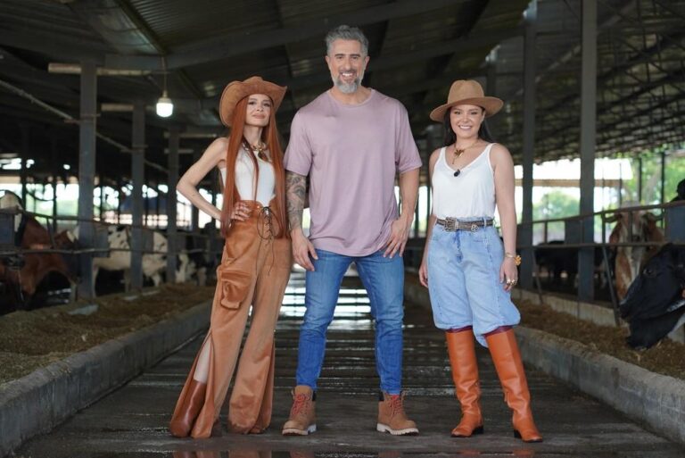 Marcos Mion visita a Fazenda de Maiara e Maraisa em Goiás