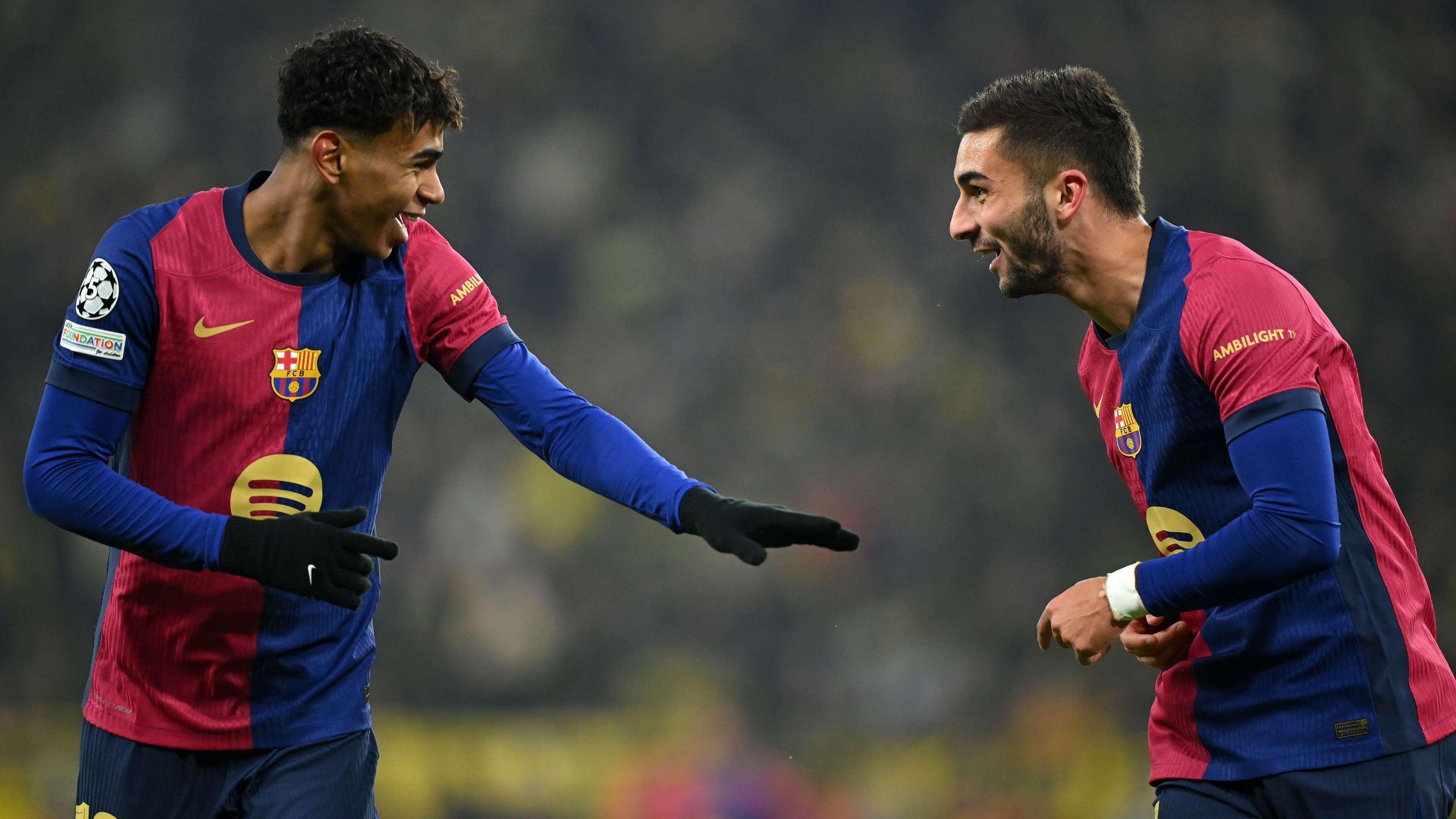 Lamine Yamal e Ferran Torres durante o jogo