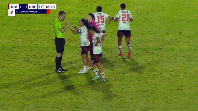 Grêmio Retira-se de Partida Contra o River Plate Após Caso de Injúria Racial