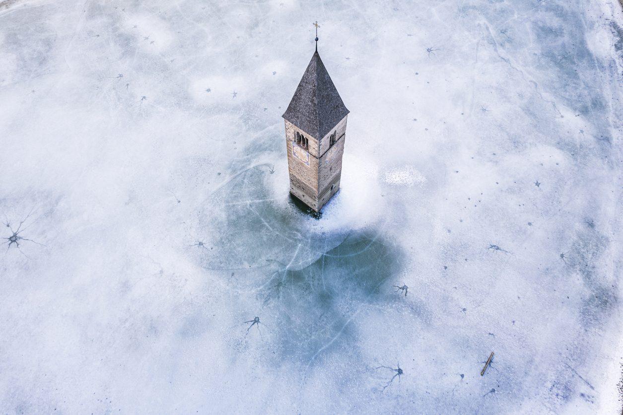Lago de Resia congelado, Bolzano