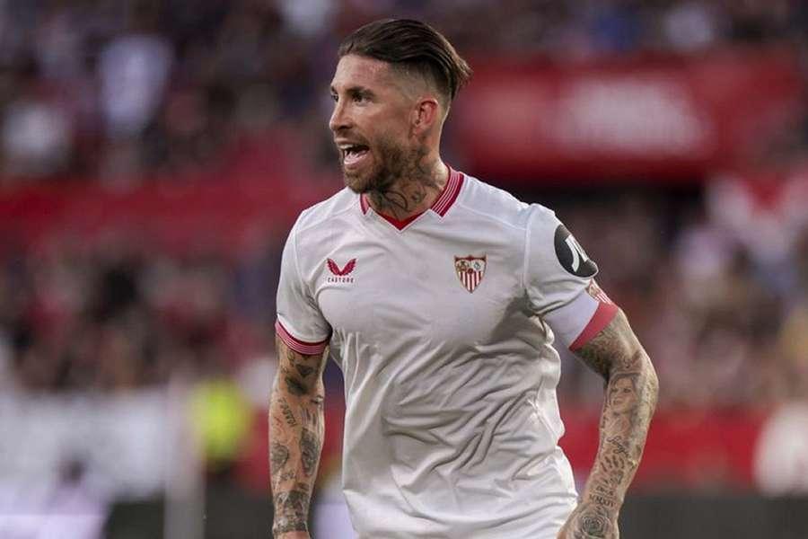 Sergio Ramos continua sem clube