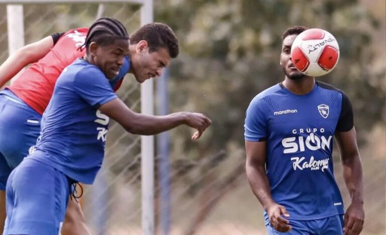 The Strongest enfrenta Royal Pari em jogo decisivo no Torneio Clausura