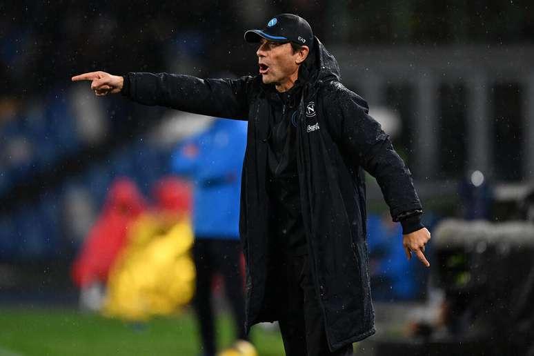 Antonio Conte, técnico do Napoli, durante uma partida