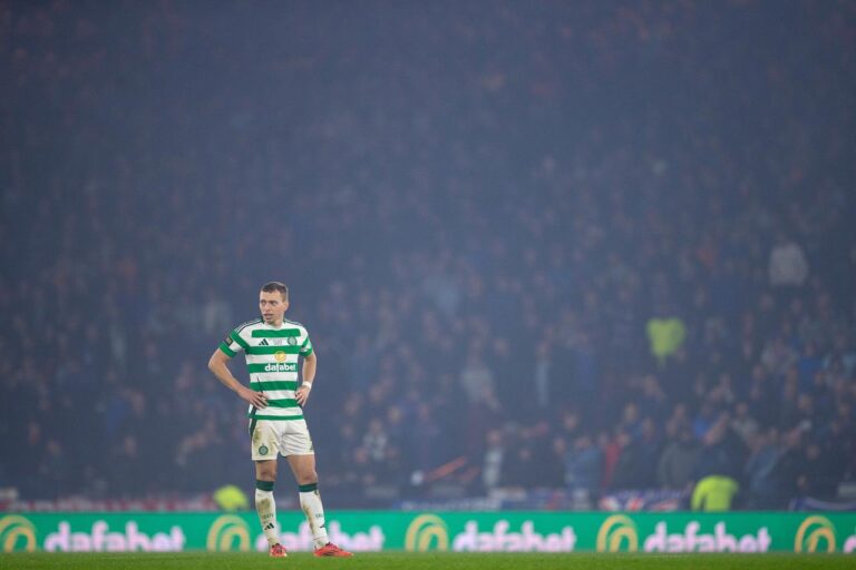 Celtic Enfrenta Desafios com Lesões e Necessidade de Reforços