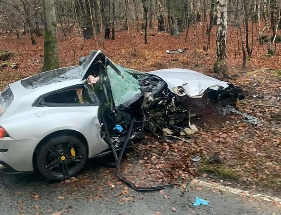 Carro de Michail Antonio destruído após acidente