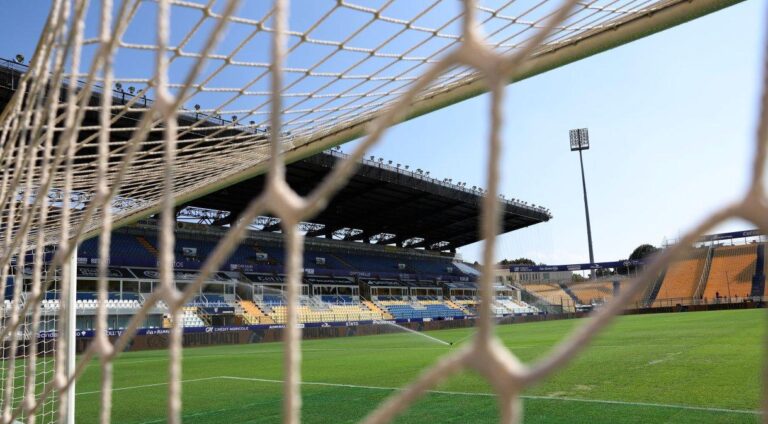 Parma e Monza se enfrentam em jogo decisivo do Campeonato Italiano