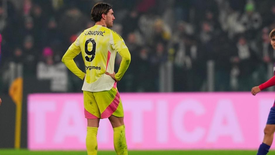 Dusan Vlahovic durante o jogo Juventus e Bologna