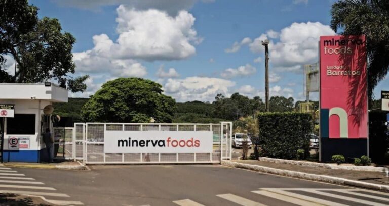 Minerva Foods Descontinua Projeções após Atraso em Aquisições com Marfrig
