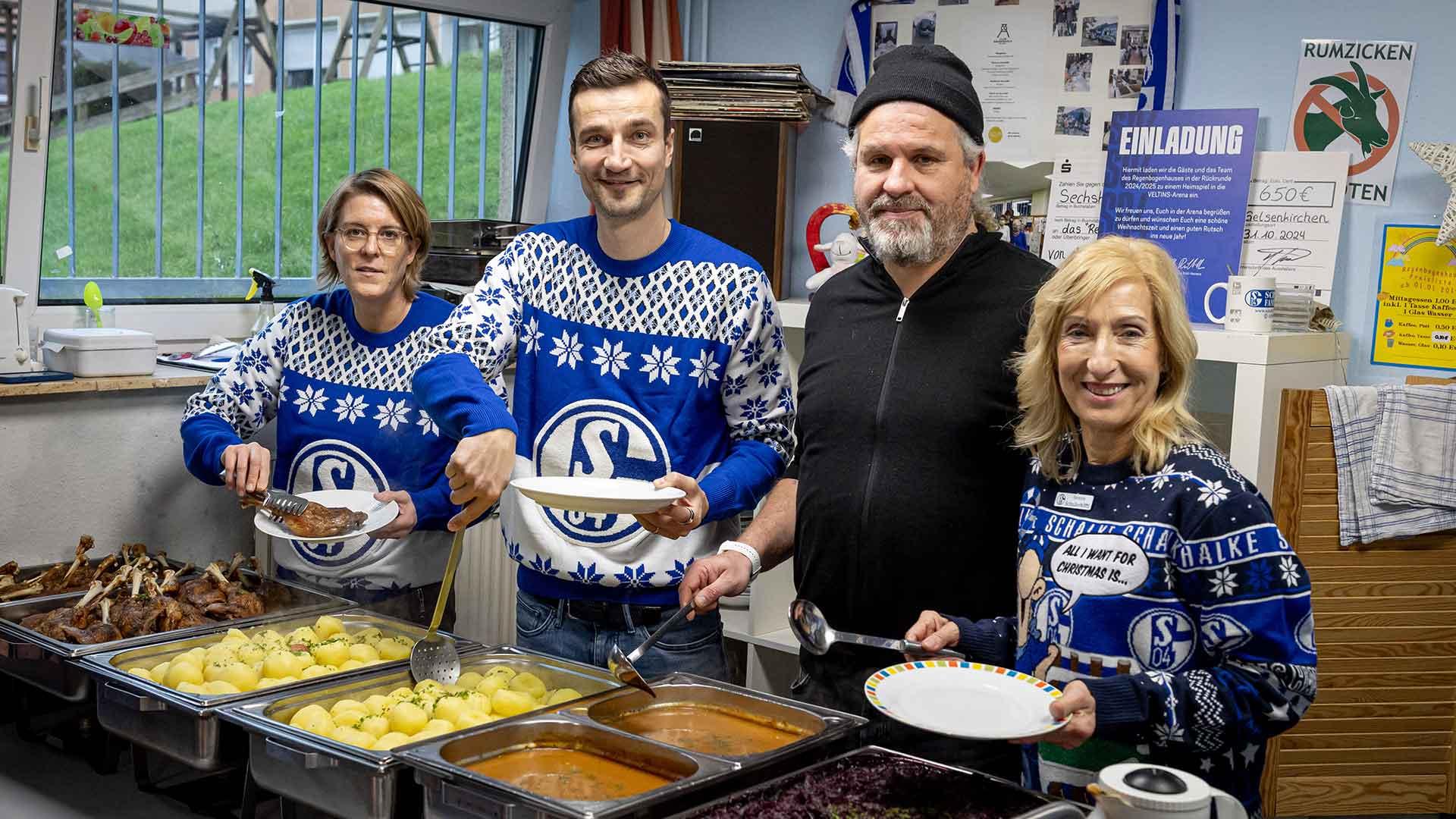 Jogadores do Schalke 04 em visita ao Regenbogenhaus