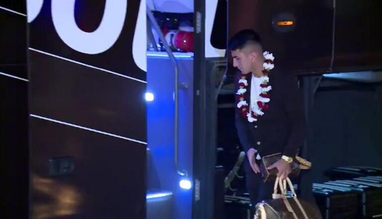 Thiago Almada se despede do Botafogo e confirma transferência para o Lyon