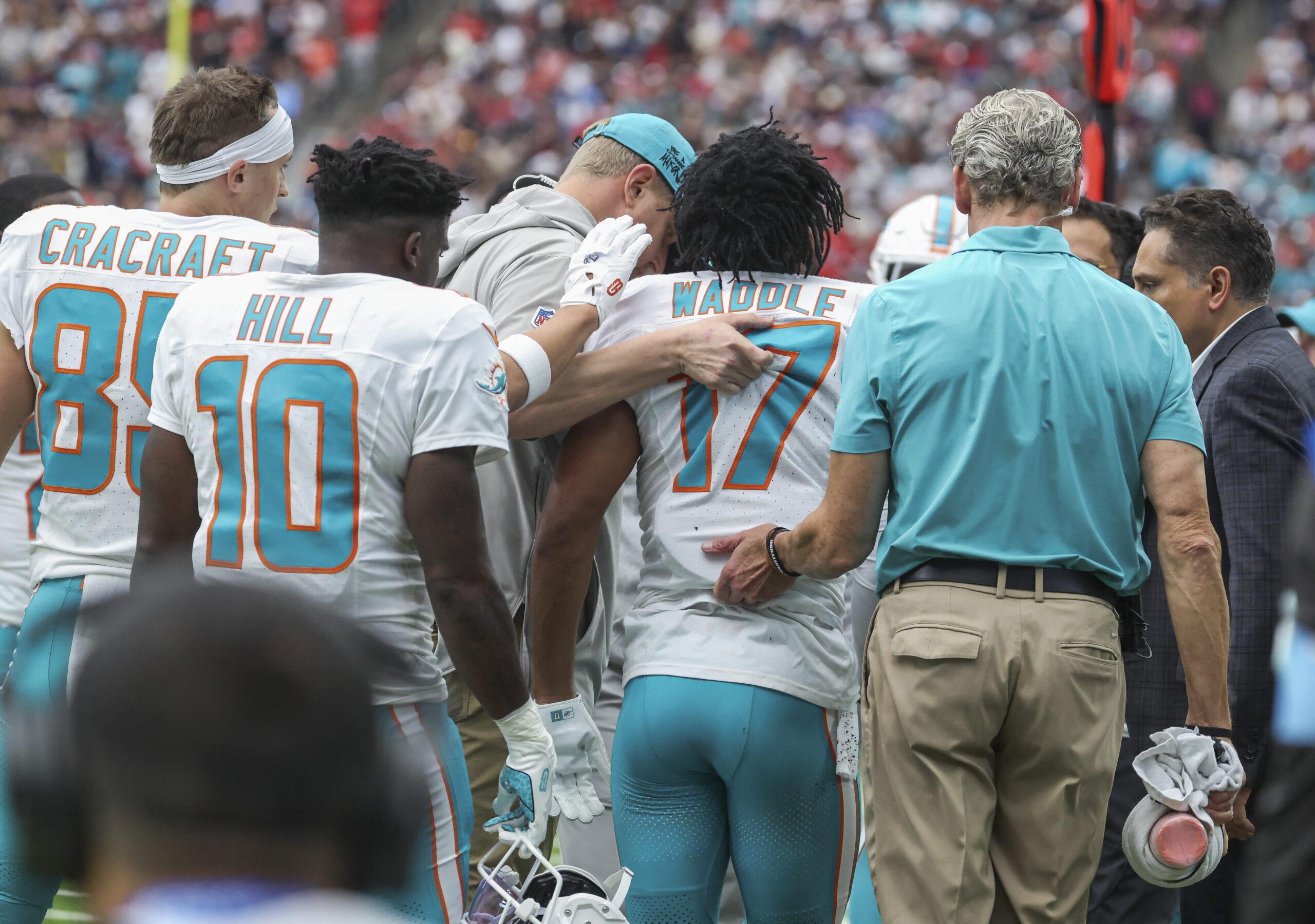 Miami Dolphins se preparam para enfrentar o San Francisco 49ers em um jogo decisivo