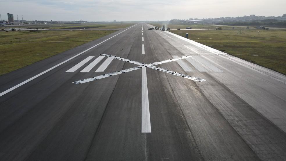 Pista do aeroporto recuperada