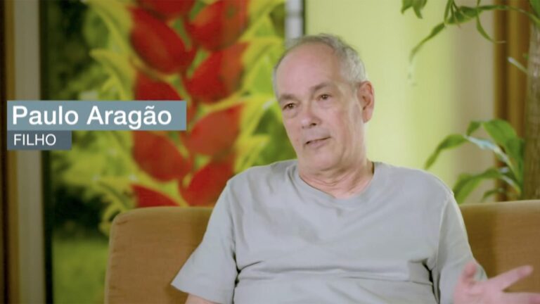 Filho de Renato Aragão faz rara aparição na TV e revela intimidade do pai