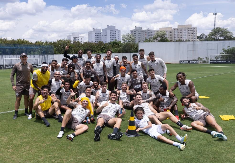 Elenco do Corinthians em último treino de 2024