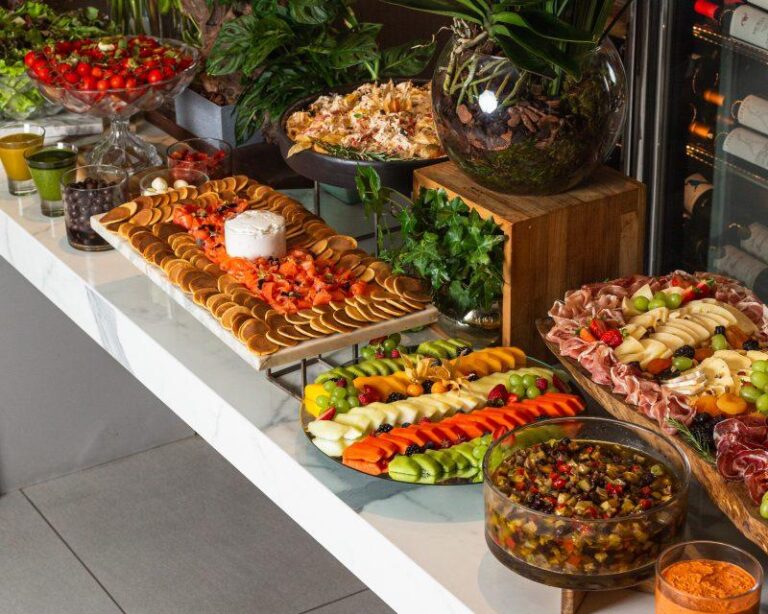 Restaurantes e Bares se Preparando para Feriadões em 2025