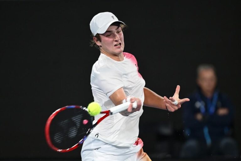 João Fonseca e Bia Haddad em Destaque na Segunda Rodada do Australian Open 2025