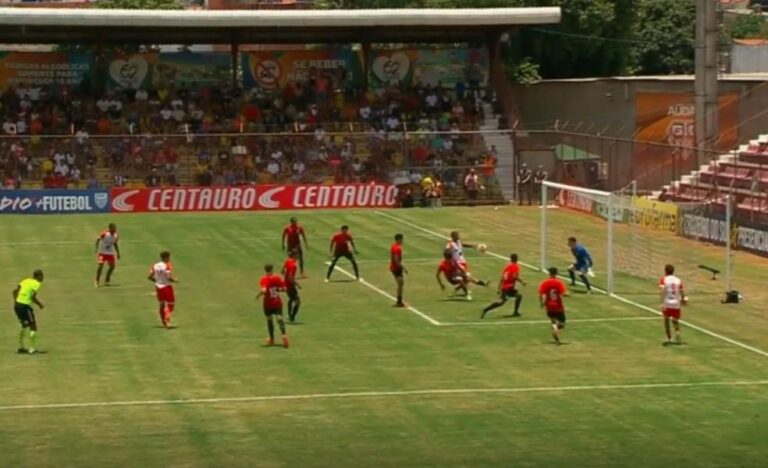 Athletico Paranaense pede impugnação de jogo da Copinha após gol irregular