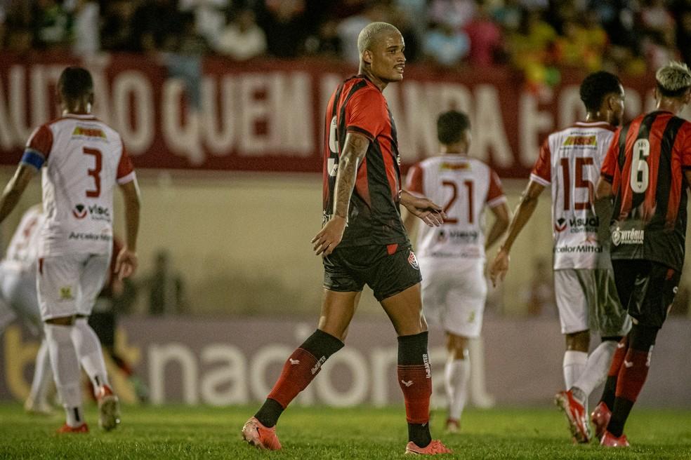 Janderson em Juazeirense x Vitória