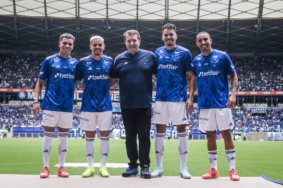 Rodriguinho, Fagner, Pedro Lourenço, Eduardo e Christian; Cruzeiro