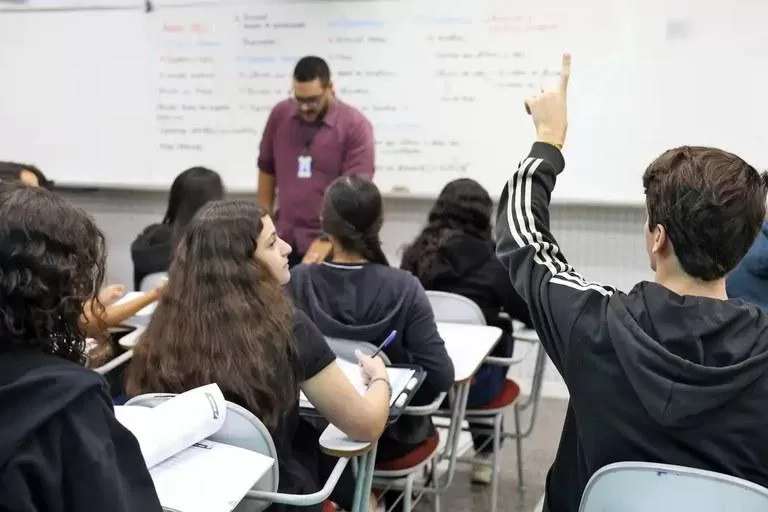 Programa Mais Professores: Nova Iniciativa do Governo para Valorização da Docência