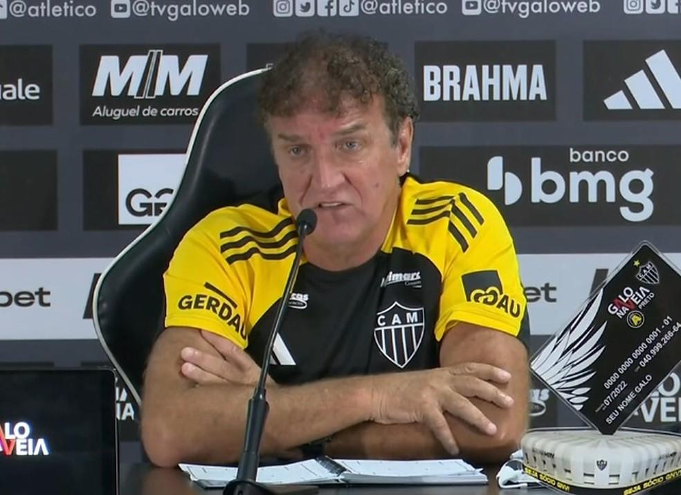 Cuca durante apresentação no Atlético-MG