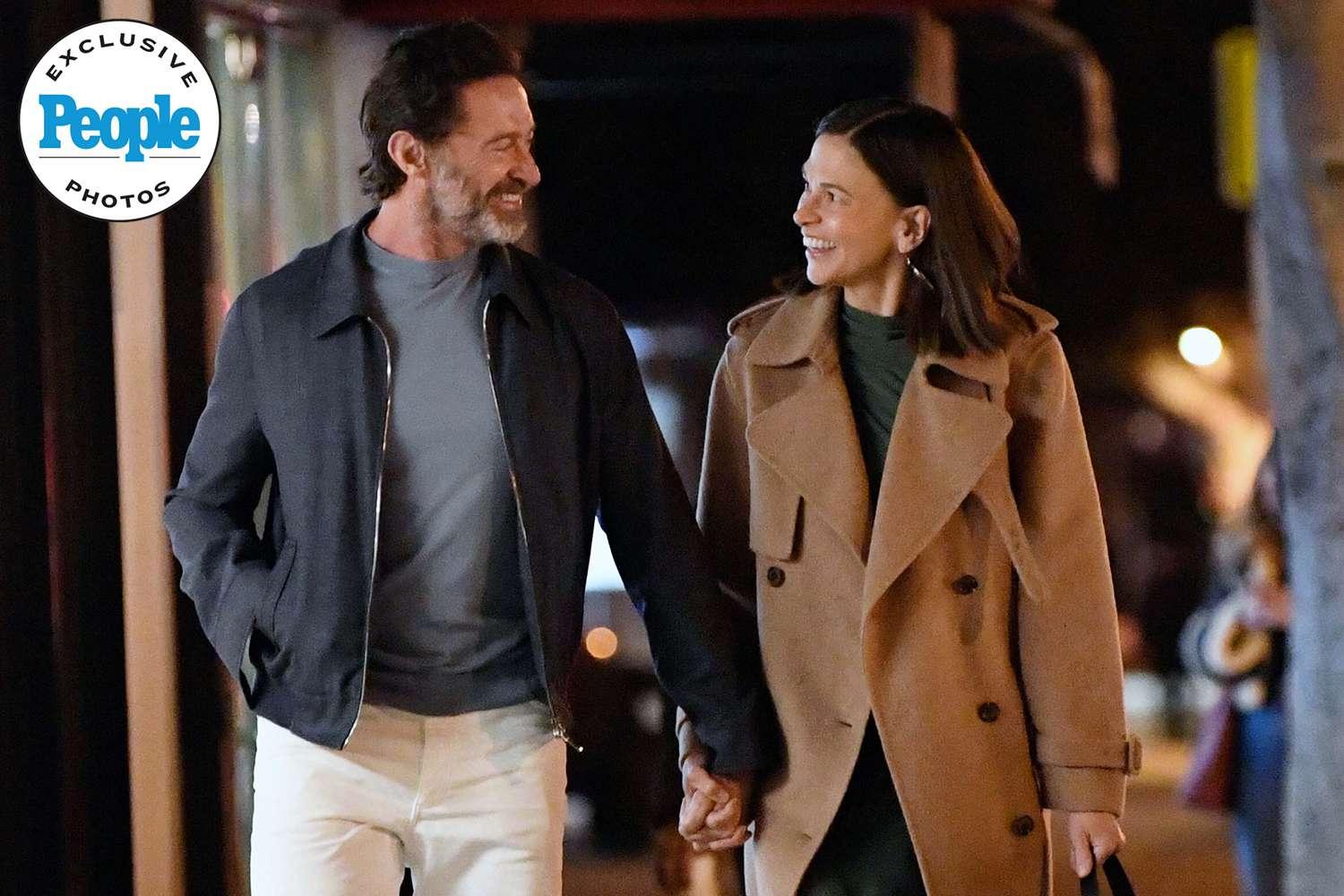 Hugh Jackman e Sutton Foster se encontrando para jantar