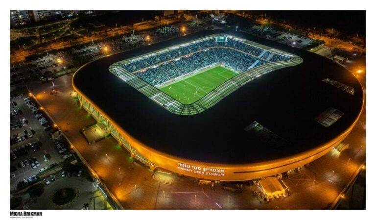 Polícia de Israel Se Prepara para Jogo de Futebol em Haifa