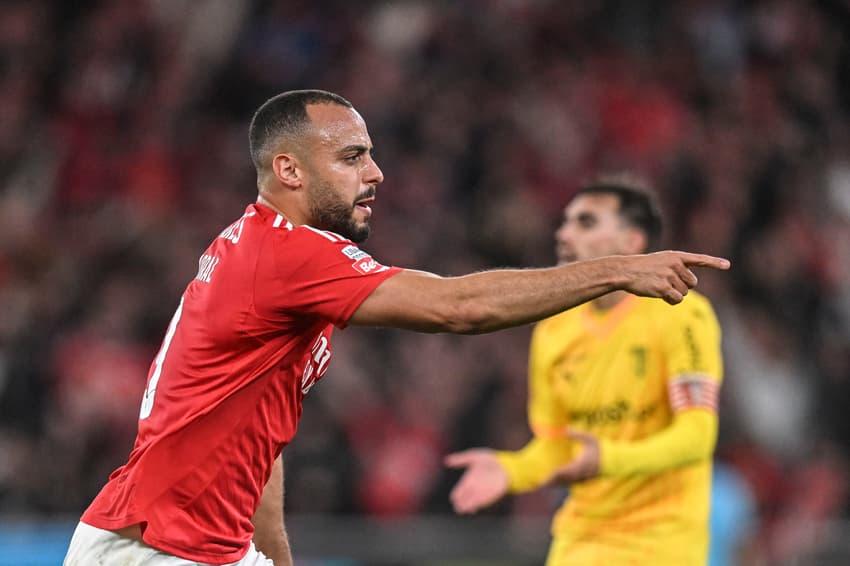 Arthur Cabral comemora gol pelo Benfica