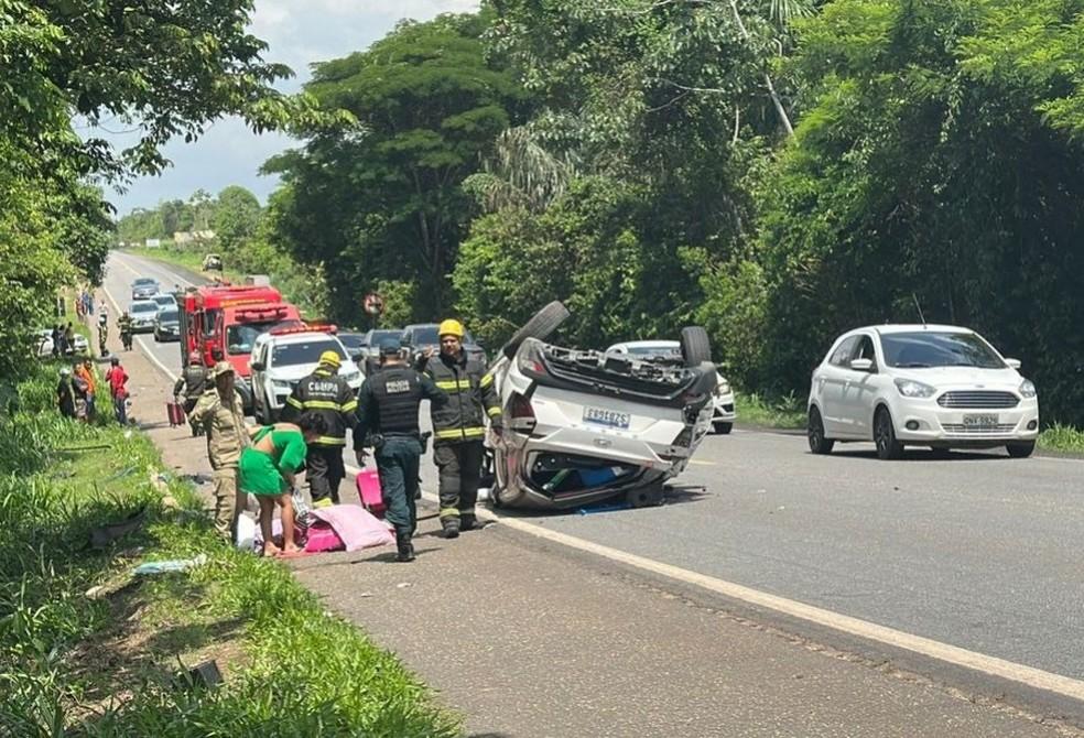 Acidente entre carros em São Miguel do Guamá, no Pará.