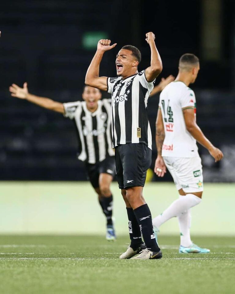 Botafogo conquista a primeira vitória no Campeonato Carioca ao vencer a Portuguesa