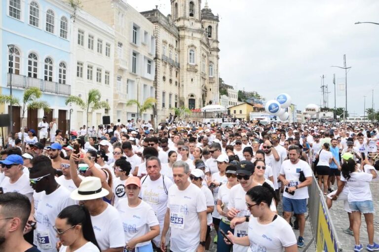 Grande celebração da Lavagem do Bonfim reúne multidões em Salvador