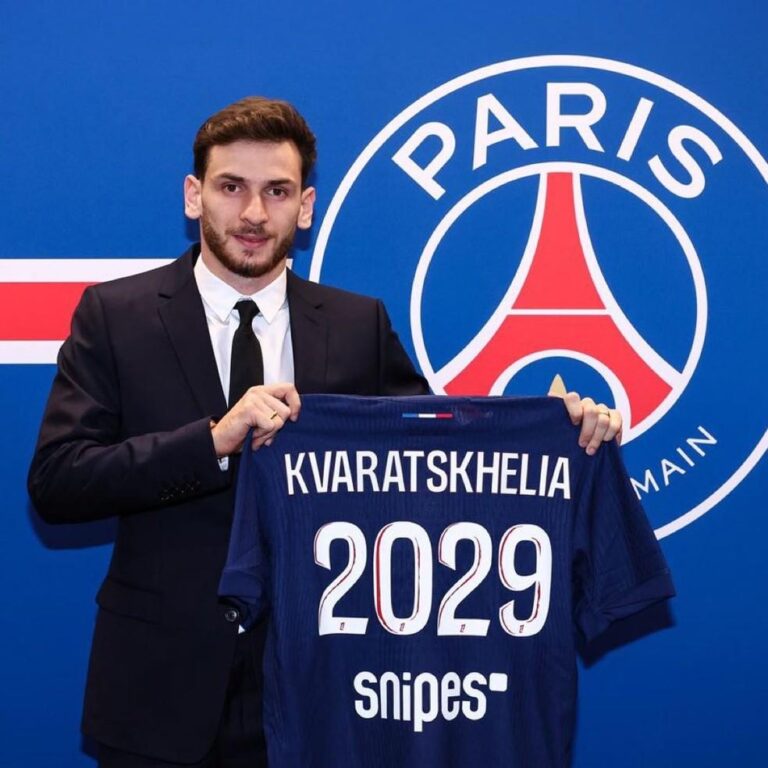 PSG Contrata Kvaratskhelia: A Nova Estrela do Futebol Francês