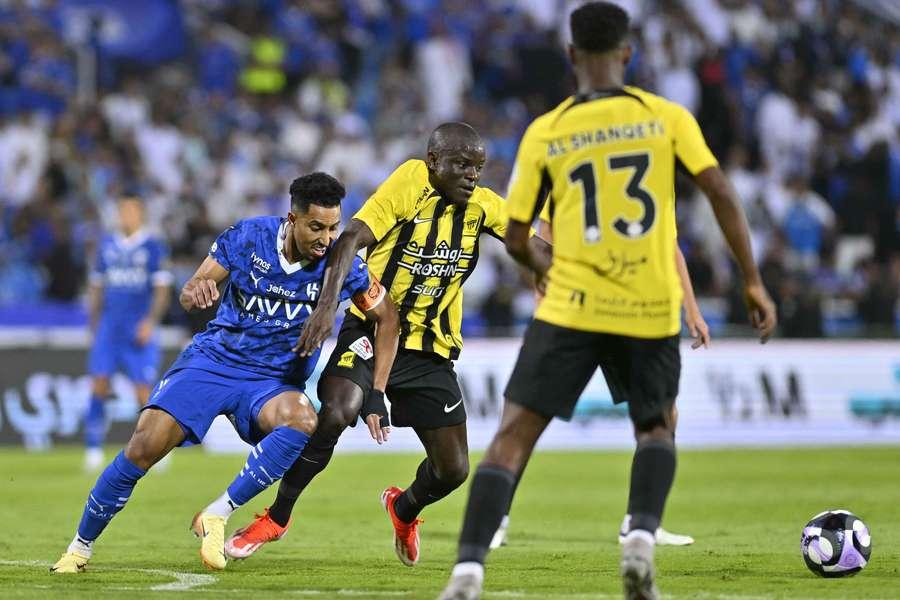 Al-Hilal e Al-Ittihad jogando pela Copa do Rei