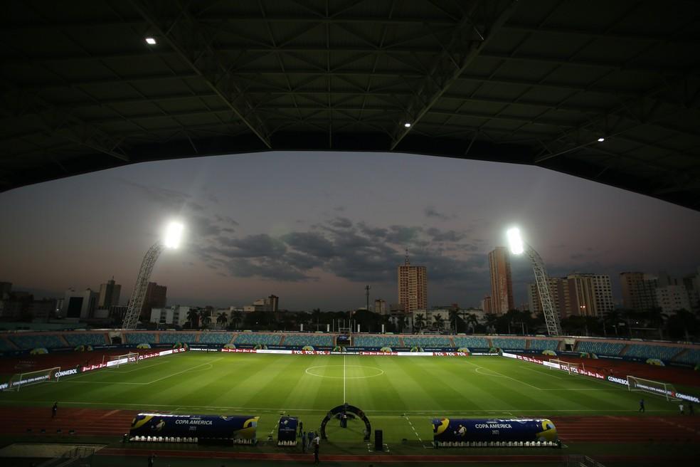 Estádio Olímpico recebe Vila x Aparecidense pela estreia do Goianão