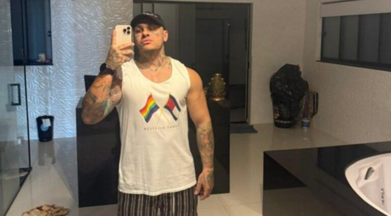 Toguro se Assume Gay e Pede Apoio nas Redes Sociais