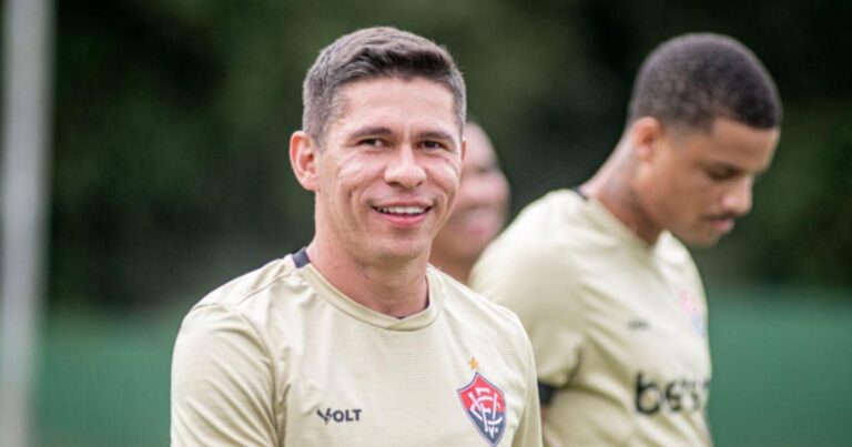 Casamento de Hulk Paraíba e Camila Ângelo gera polêmica em torno de luto e família