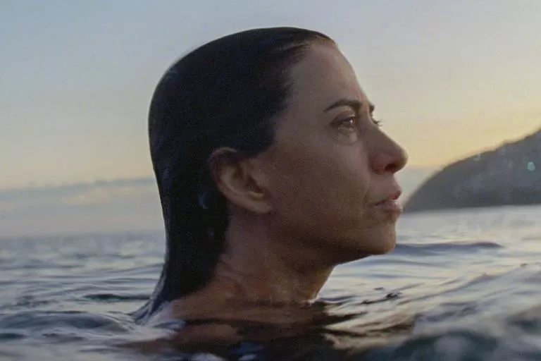 Crítica ao filme ‘Ainda Estou Aqui’: Le Monde desaprova atuação de Fernanda Torres