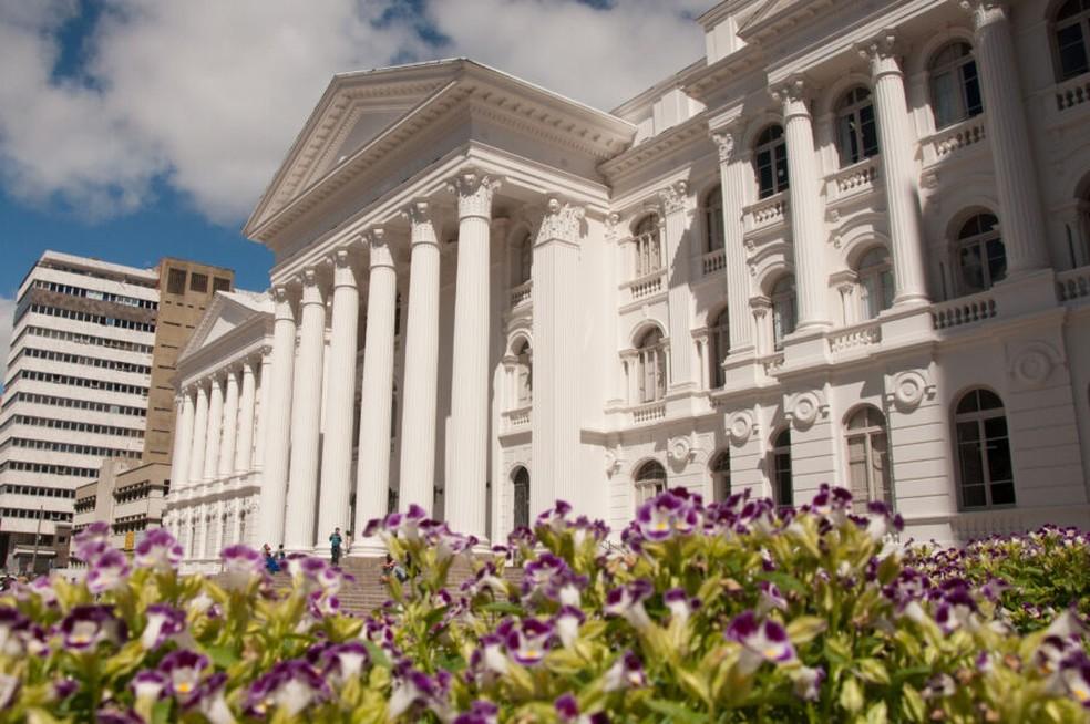 Universidade Federal do Paraná