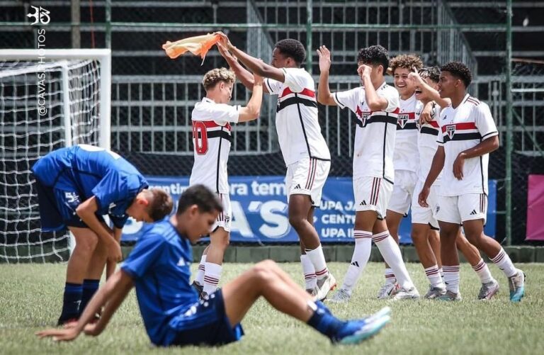 Copinha de Votorantim 2025: Corinthians Mantido e 13 Clubes Desistem Durante Polêmica