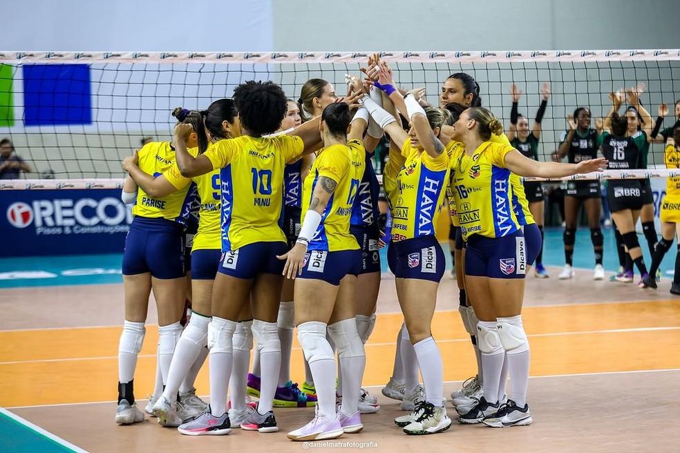 Brusque ainda não venceu na Superliga Feminina de Vôlei