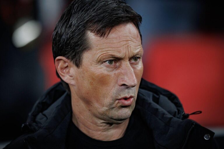 Roger Schmidt descarta proposta para assumir o BVB após crise interna