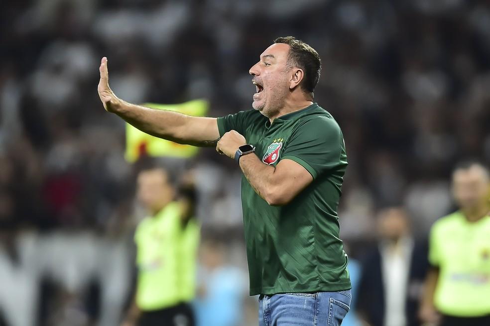 Guilherme Alves, técnico do Velo Clube