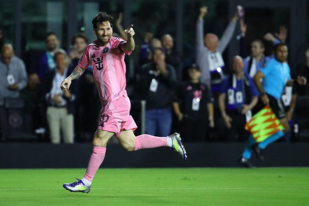 Lionel Messi comemora gol do Inter Miami sobre o Sporting Kansas City
