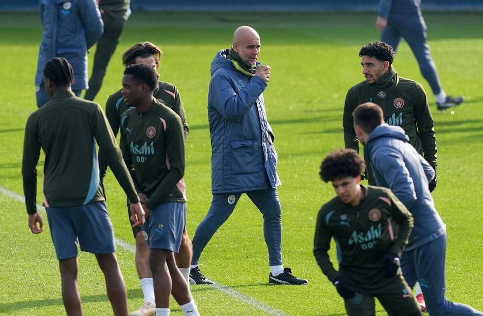 Manchester City tenta se recuperar de eliminação da Champions League