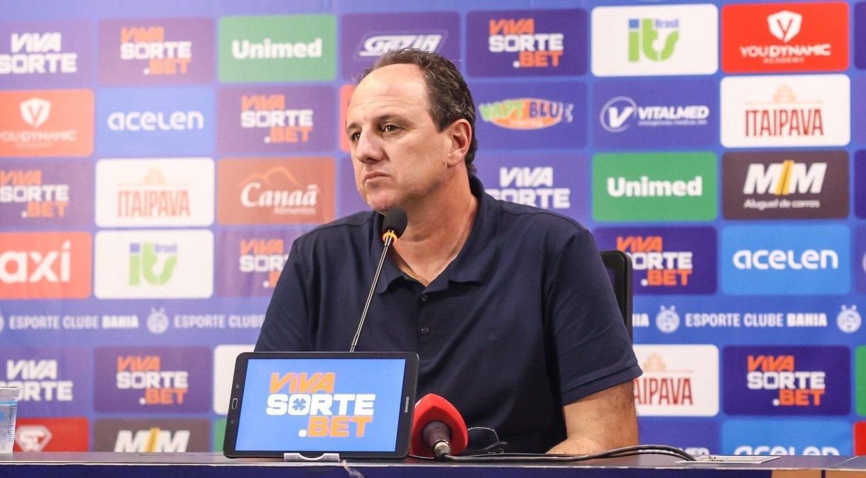 Rogério Ceni durante coletiva após o clássico entre Bahia e Vitória
