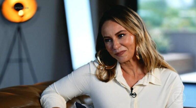 Paolla Oliveira se despede como rainha da bateria da Grande Rio em 2026