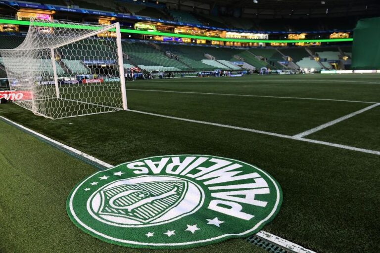 Palmeiras vence Botafogo-SP de virada e evita eliminação no Campeonato Paulista