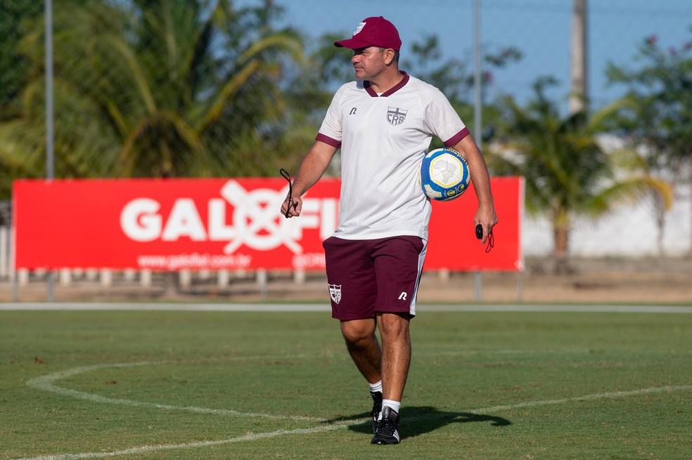 Umberto Louzer durante treino do CRB — Foto: Francisco Cedrim/Ascom CRB.