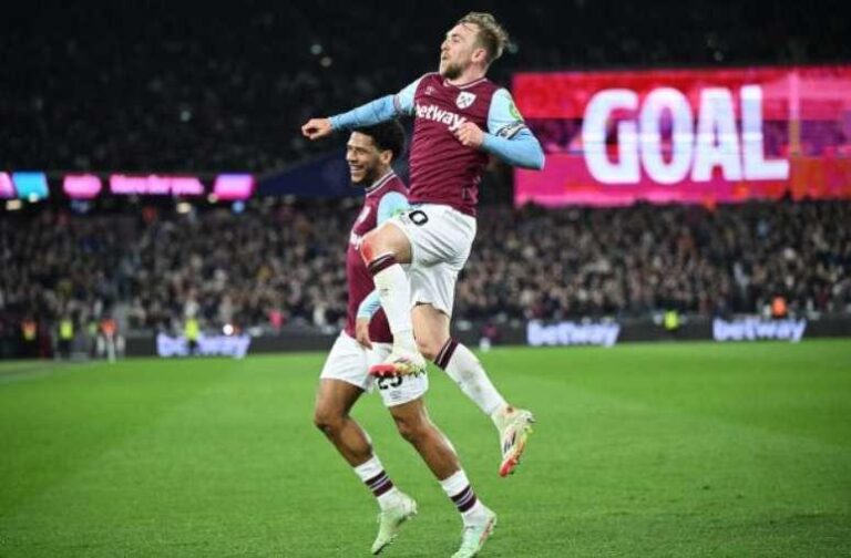 West Ham derrota Leicester e afunda ainda mais na tabela da Premier League