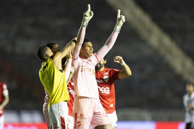 Vila Nova avança na Copa do Brasil e garante R$ 1,5 milhão em premiação